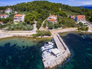 Lägenheter vid havet Ždrelac