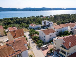 Studio lägenhet med balkong och havsutsikt Biograd na Moru