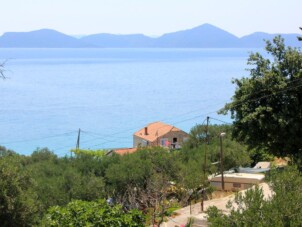 Rum nära stranden Slađenovići