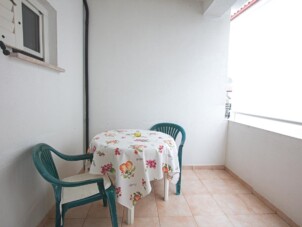Studio lägenhet med terrass Pirovac